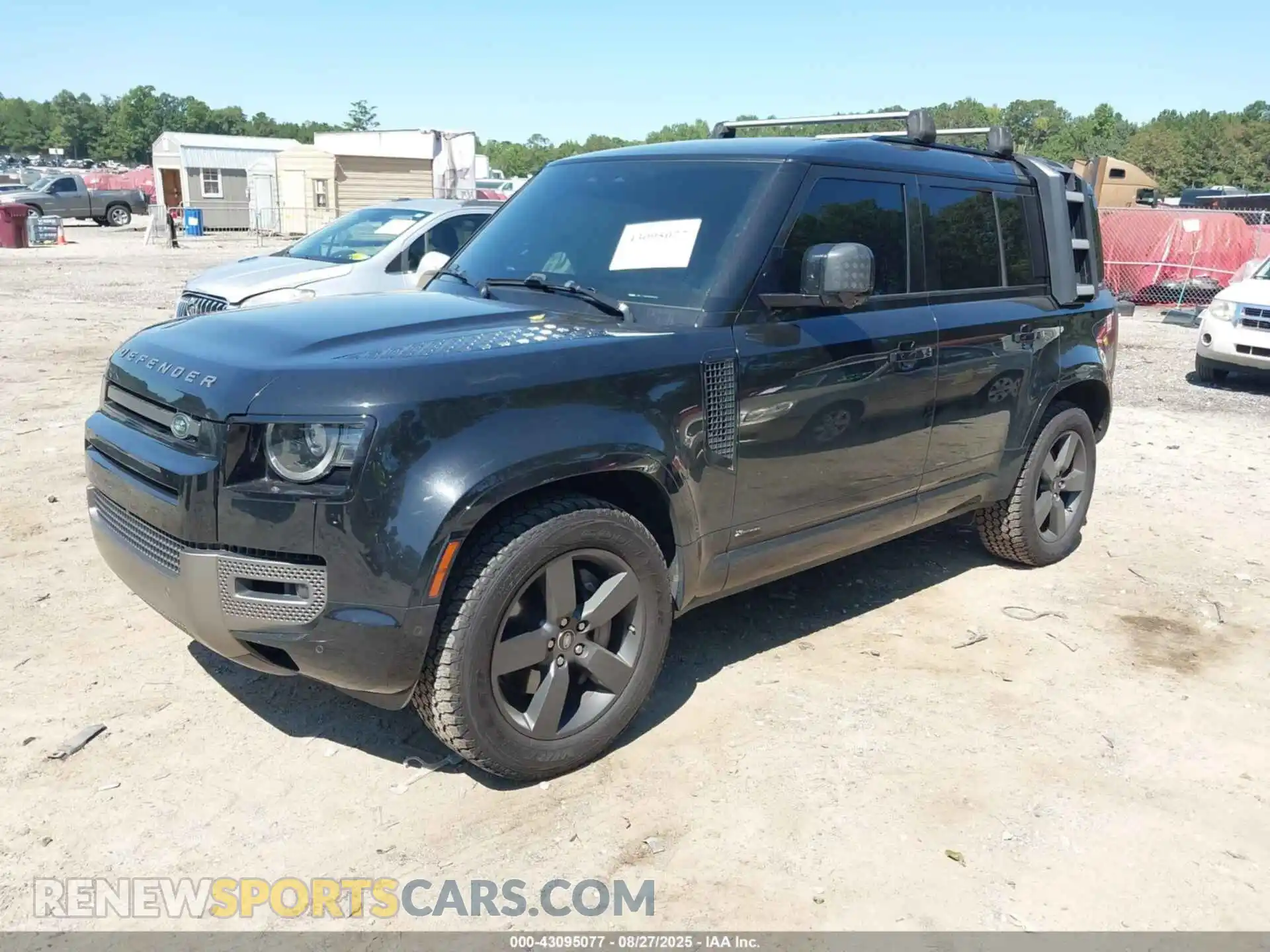 2 Фотография поврежденного автомобиля SALE37RU1M2045477 LAND ROVER DEFENDER 2021