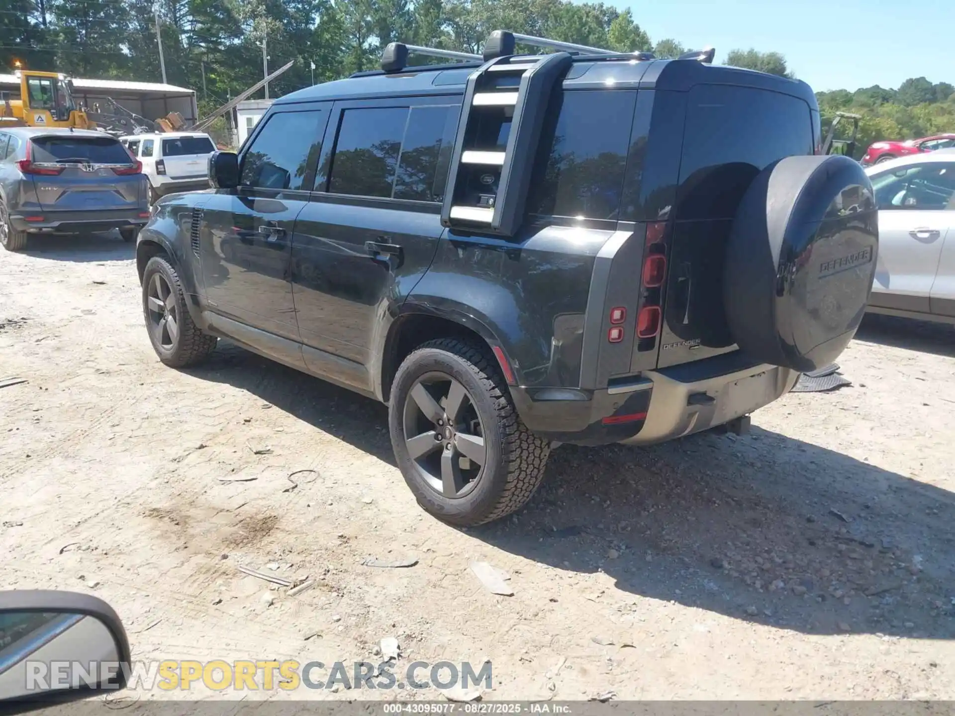 3 Фотография поврежденного автомобиля SALE37RU1M2045477 LAND ROVER DEFENDER 2021