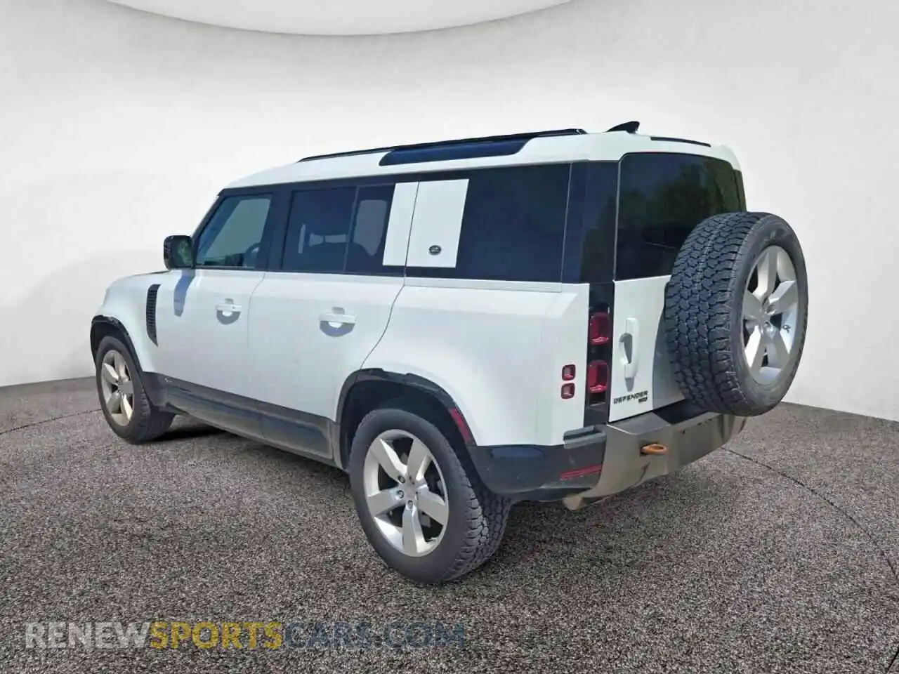 3 Photograph of a damaged car SALE3ERU6M2040845 LAND ROVER DEFENDER 2021