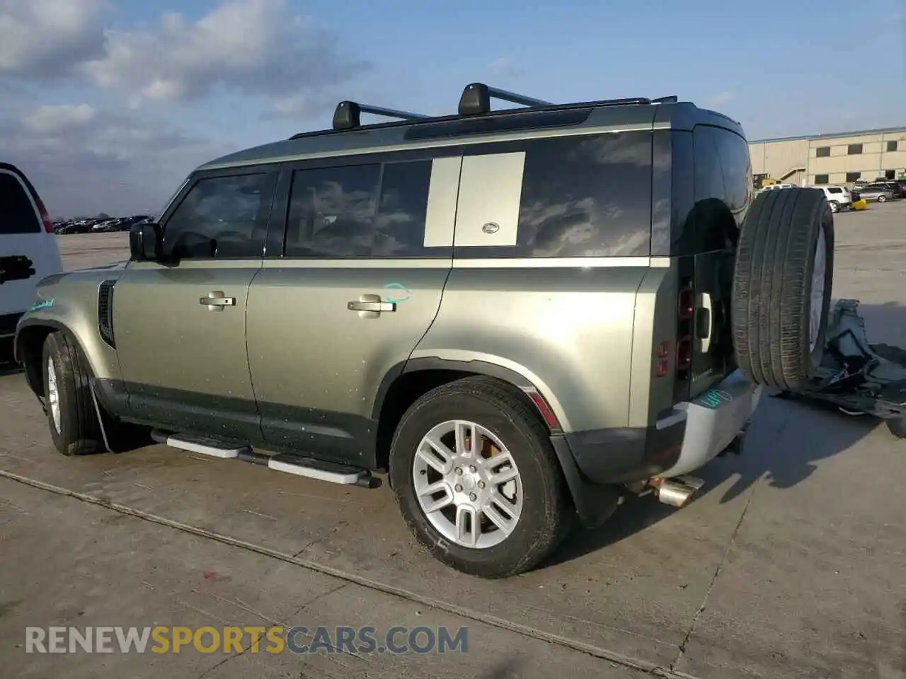 2 Photograph of a damaged car SALEK7RX6M2060683 LAND ROVER DEFENDER 2021