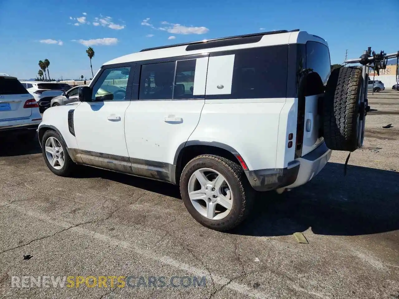2 fotografías del automóvil dañado SALEPERU9M2037362 LAND ROVER DEFENDER 2021