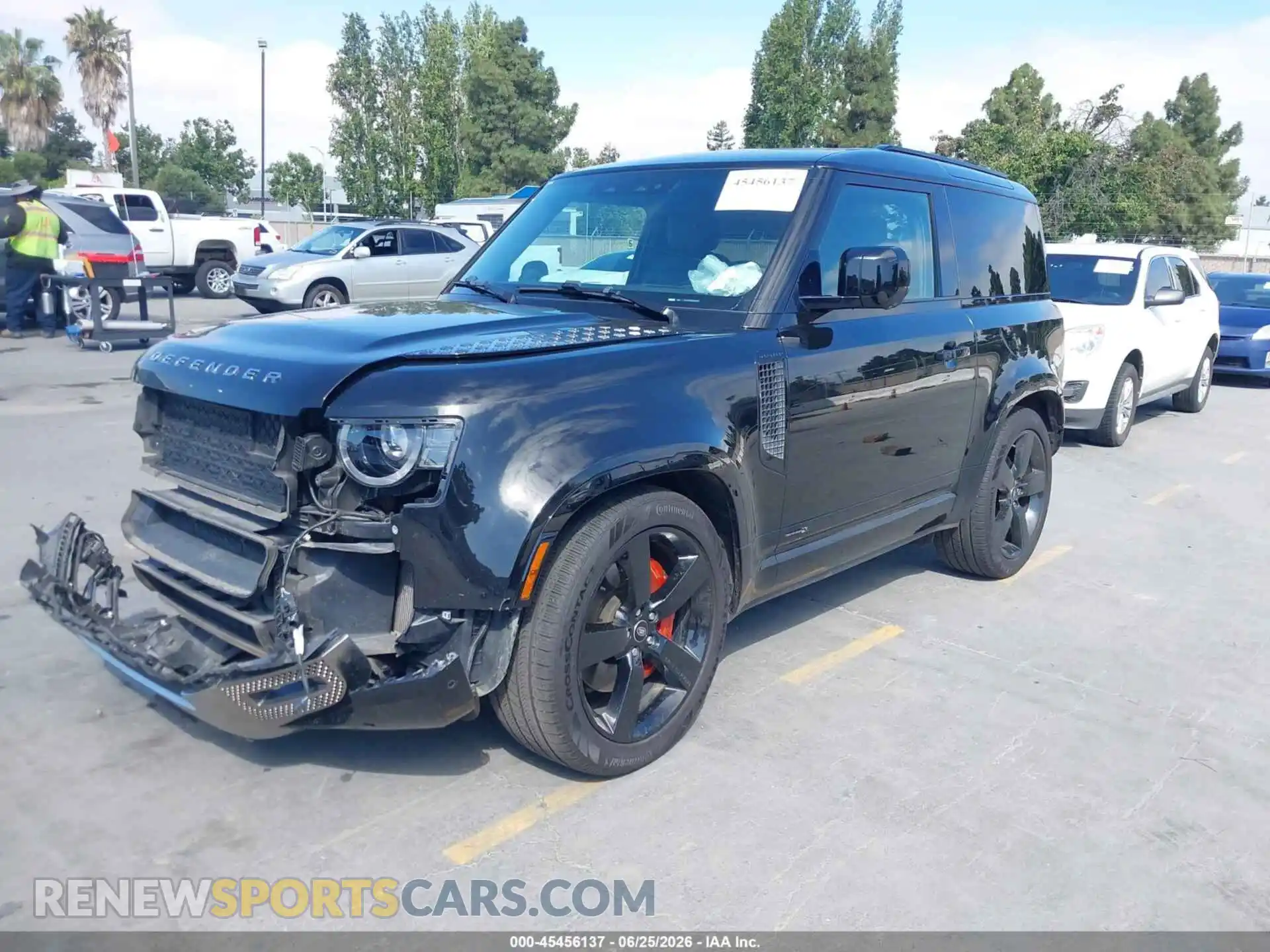 2 Фотография поврежденного автомобиля SALEX6RU8M2052876 LAND ROVER DEFENDER 2021