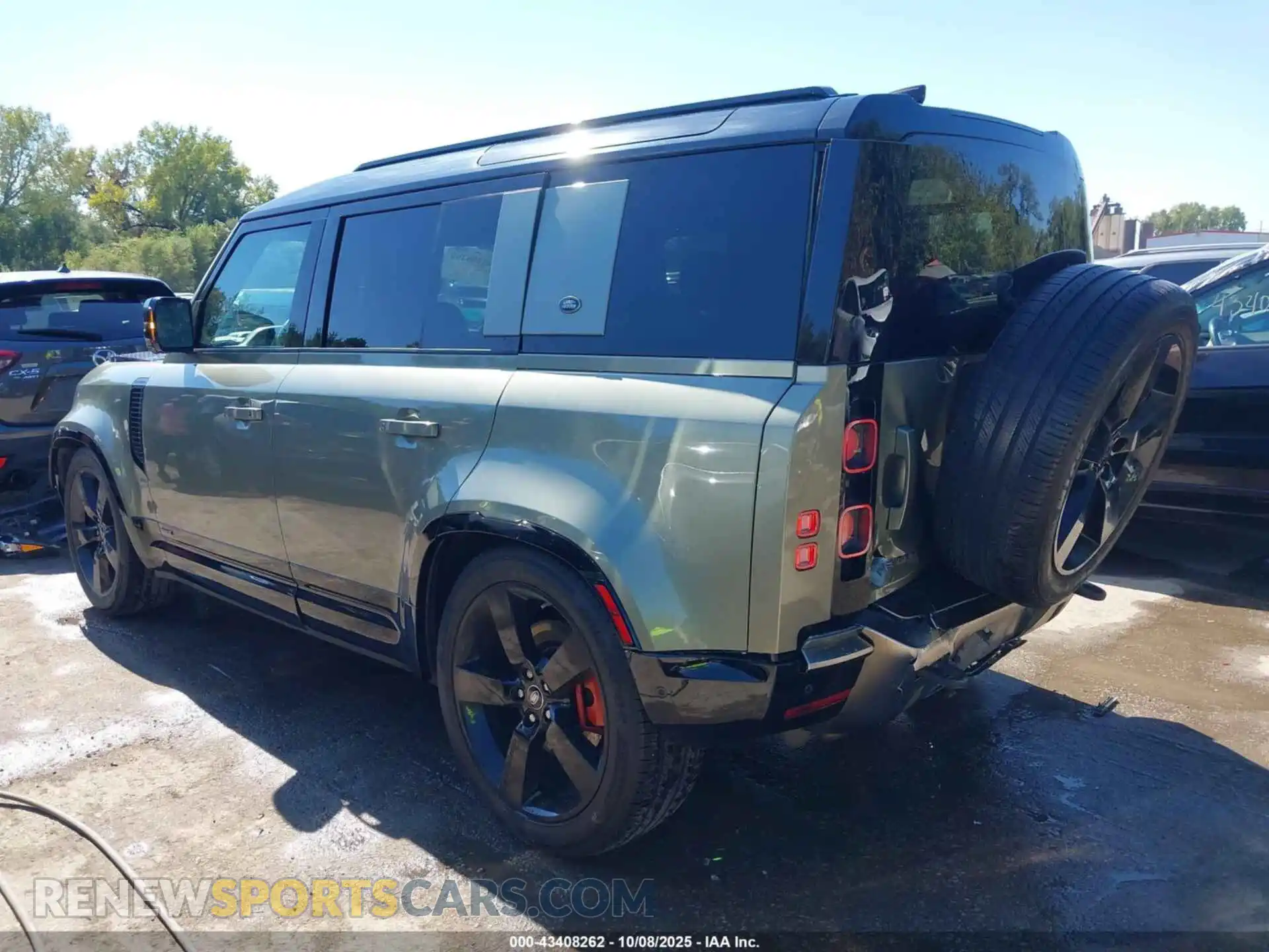 3 Фотография поврежденного автомобиля SALEX7RU6M2038691 LAND ROVER DEFENDER 2021