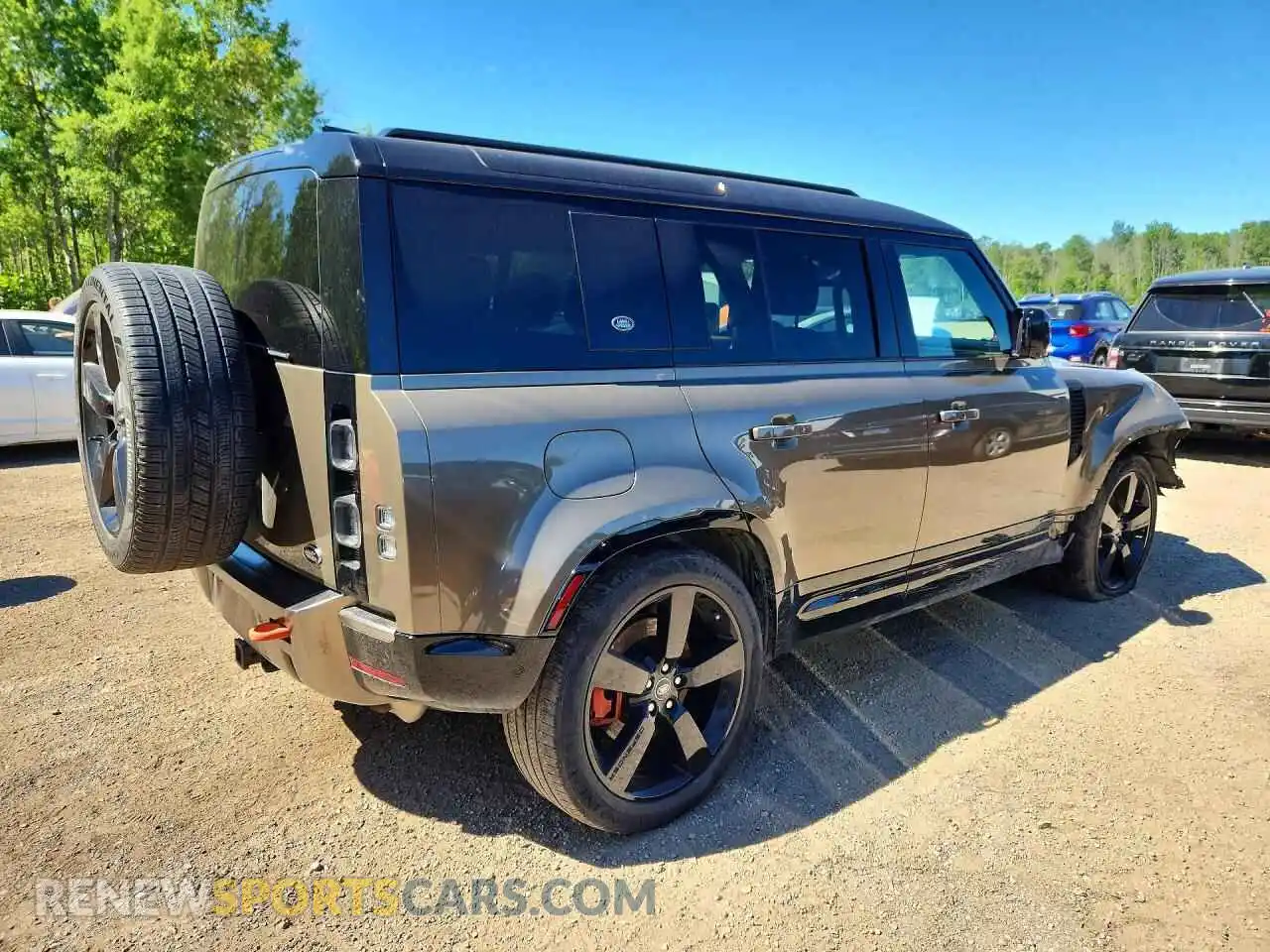 3 Фотография поврежденного автомобиля SALEX7RU7M2054513 LAND ROVER DEFENDER 2021