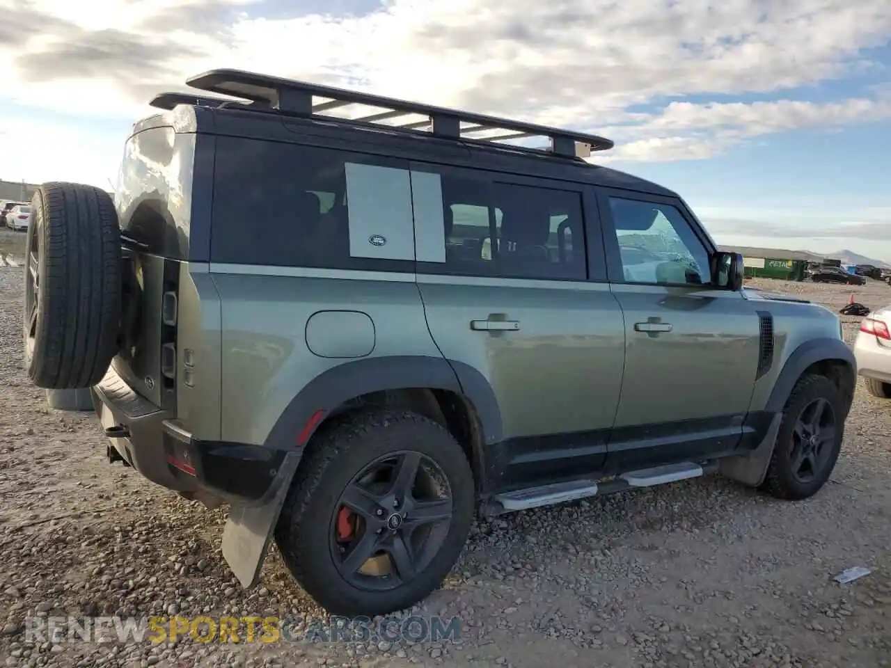 3 Photograph of a damaged car SALEX7RU9M2061785 LAND ROVER DEFENDER 2021