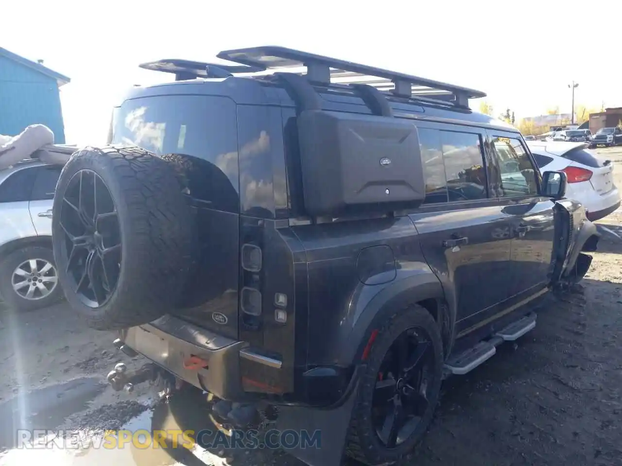 3 Photograph of a damaged car SALEXERU6M2037187 LAND ROVER DEFENDER 2021
