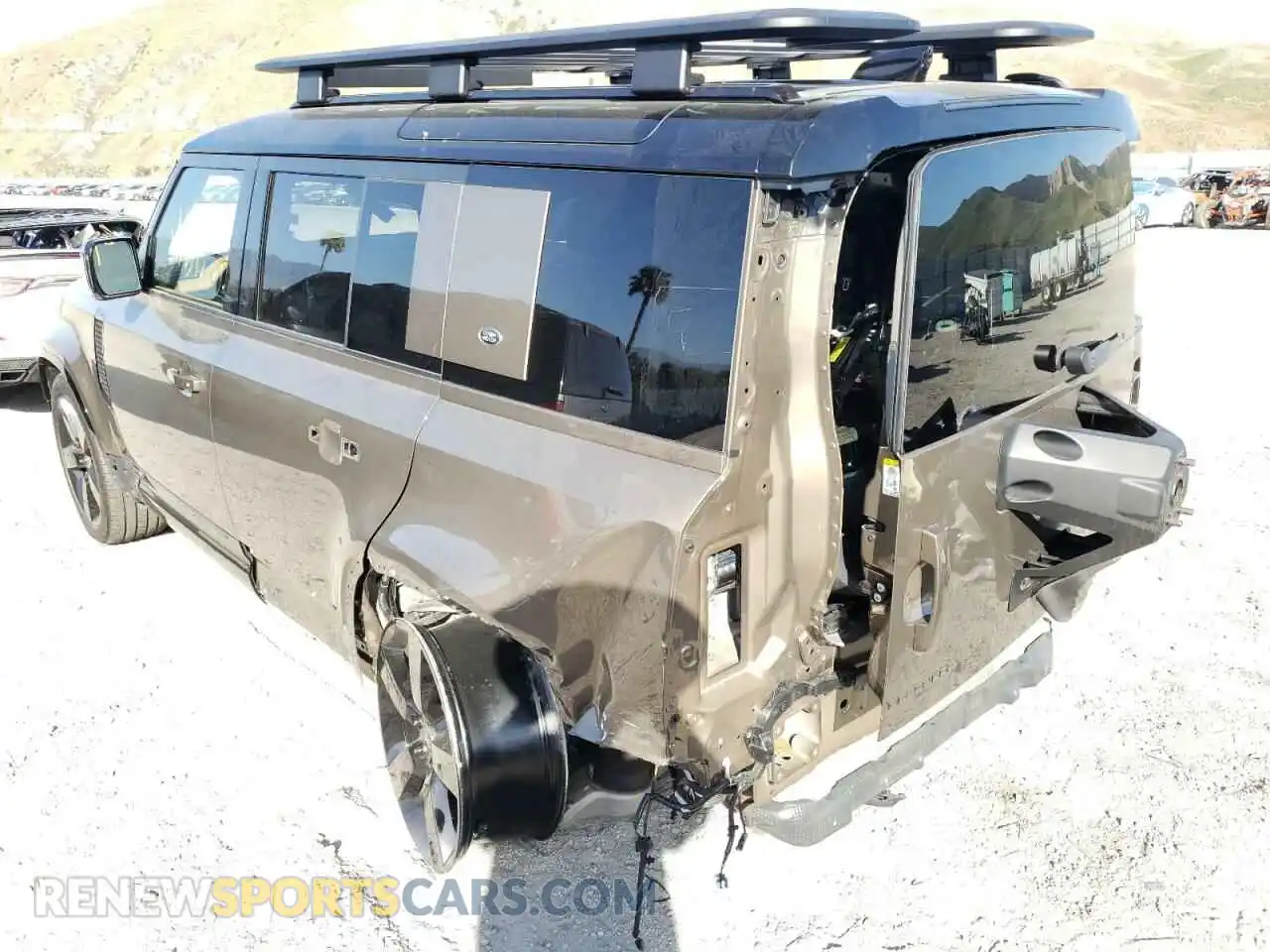3 Photograph of a damaged car SALEXERU6M2051798 LAND ROVER DEFENDER 2021