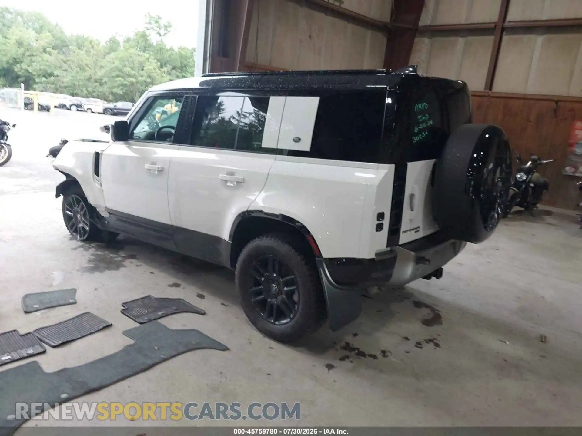 3 fotografías del automóvil dañado SALE27EU7P2144513 LAND ROVER DEFENDER 2023