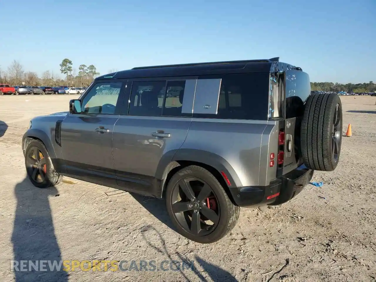 2 Photograph of a damaged car SALE2EEU1P2129252 LAND ROVER DEFENDER 2023