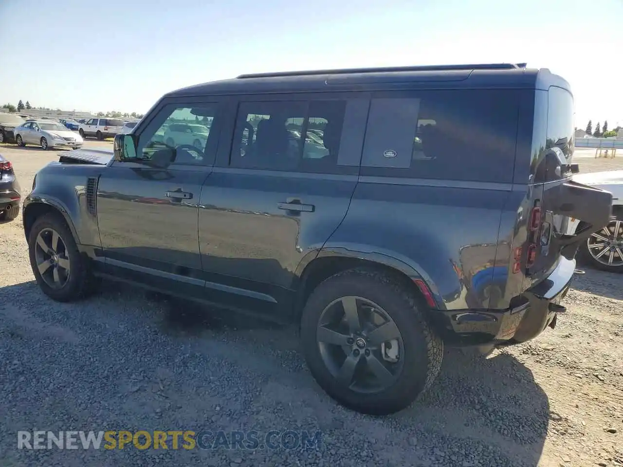 2 Фотография поврежденного автомобиля SALE2EEU1P2221039 LAND ROVER DEFENDER 2023