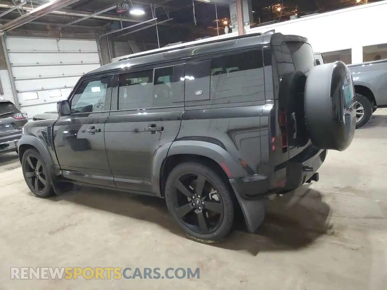 2 Photograph of a damaged car SALE2EEU2P2126103 LAND ROVER DEFENDER 2023