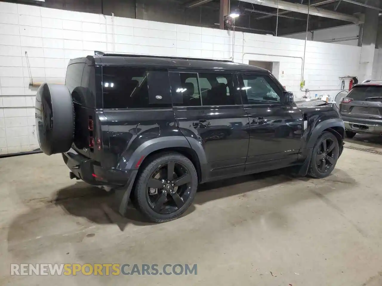 3 Photograph of a damaged car SALE2EEU2P2126103 LAND ROVER DEFENDER 2023
