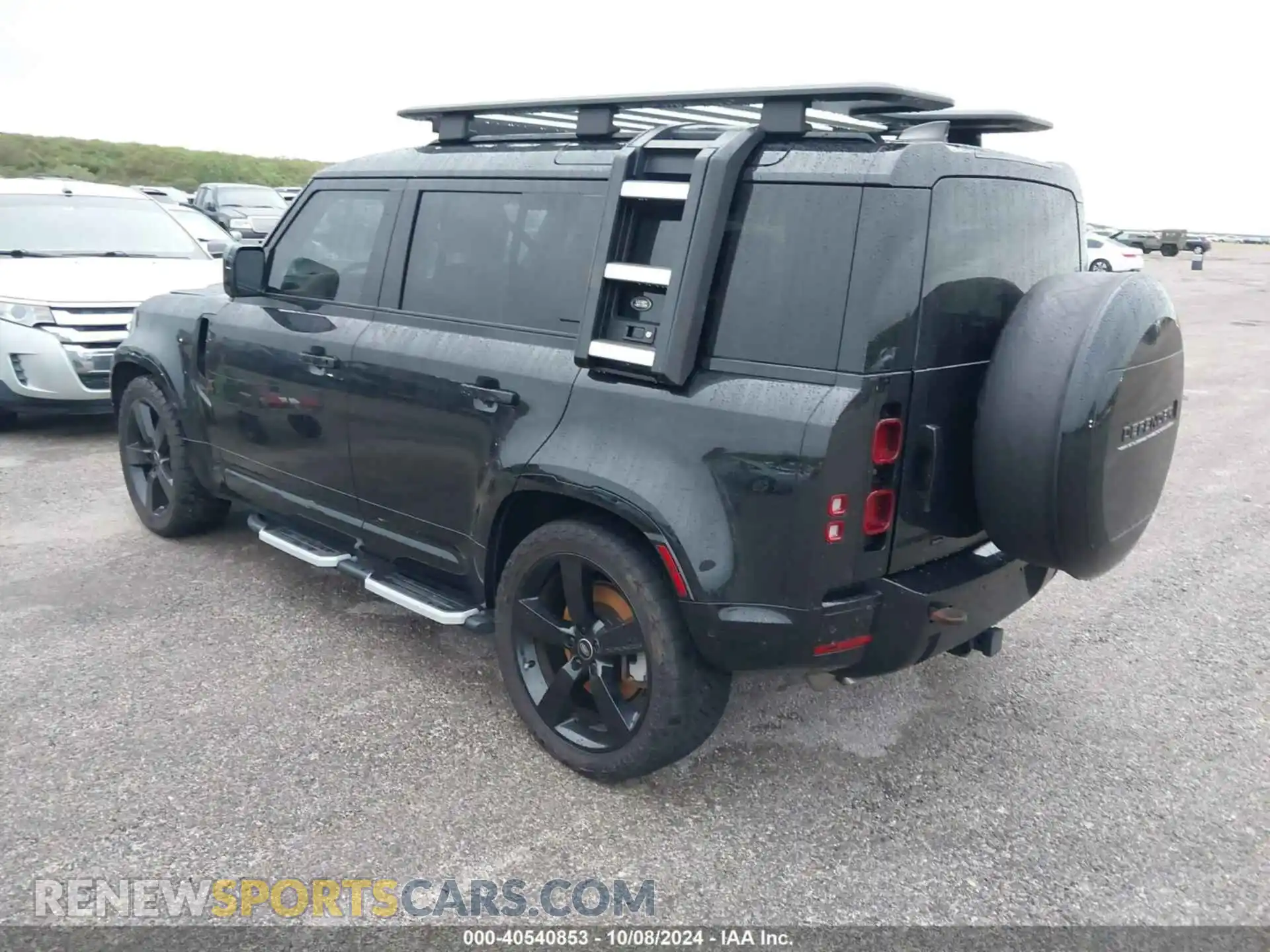 3 Photograph of a damaged car SALE2EEU2P2196099 LAND ROVER DEFENDER 2023