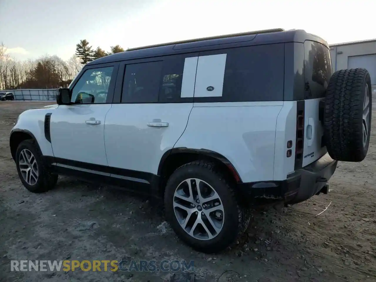 2 Photograph of a damaged car SALE2EEU8P2212323 LAND ROVER DEFENDER 2023