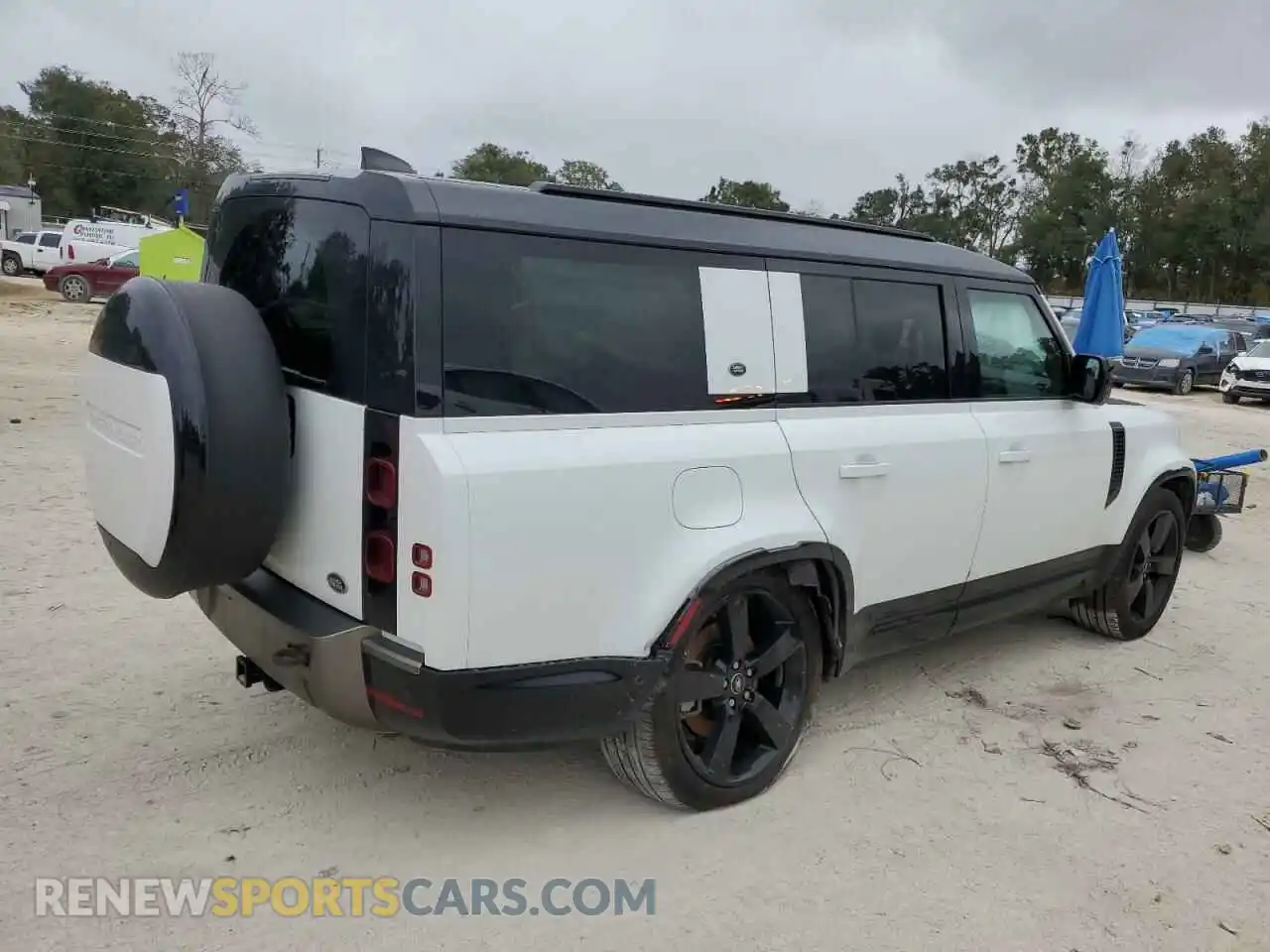 3 Фотография поврежденного автомобиля SALE2FEU2P2201677 LAND ROVER DEFENDER 2023