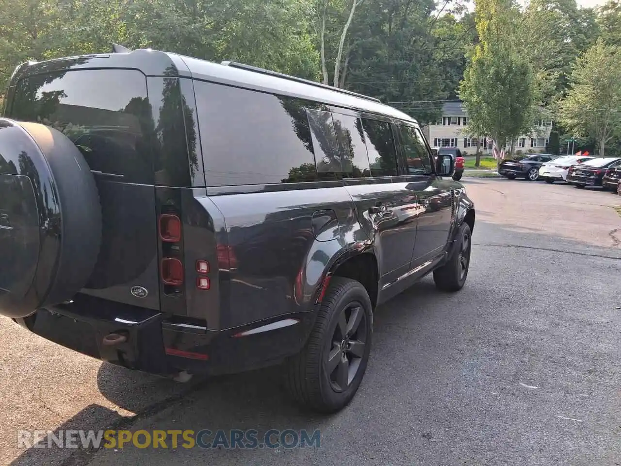 3 Photograph of a damaged car SALE2FEU3P2185201 LAND ROVER DEFENDER 2023