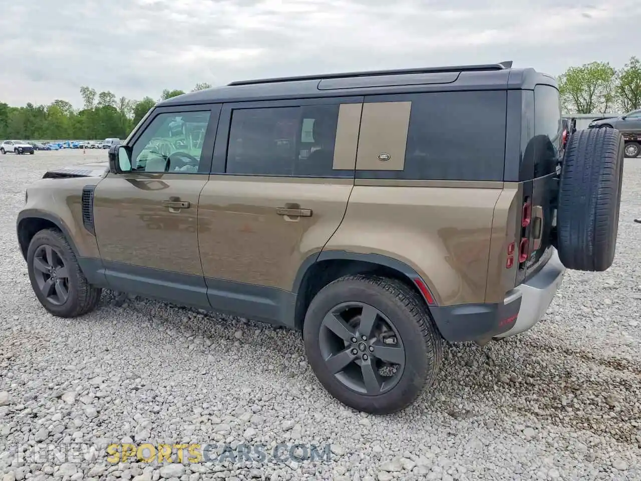 2 Photograph of a damaged car SALEJ7EX2P2136705 LAND ROVER DEFENDER 2023