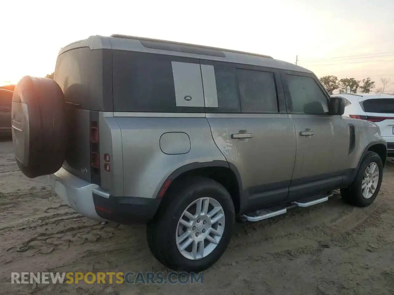 3 Photograph of a damaged car SALEJ7EX7P2201712 LAND ROVER DEFENDER 2023