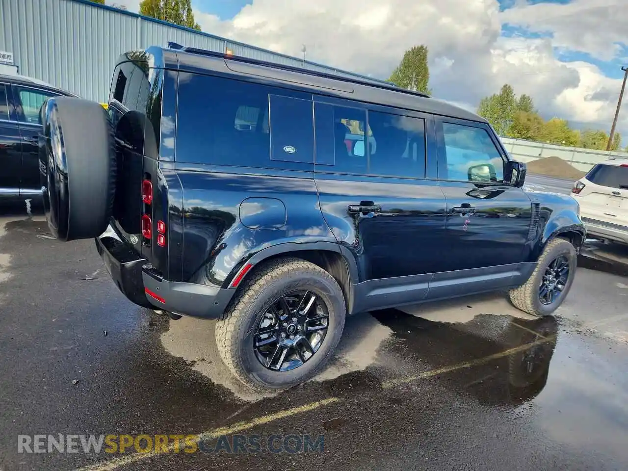 3 Photograph of a damaged car SALEJ7EX8P2237618 LAND ROVER DEFENDER 2023