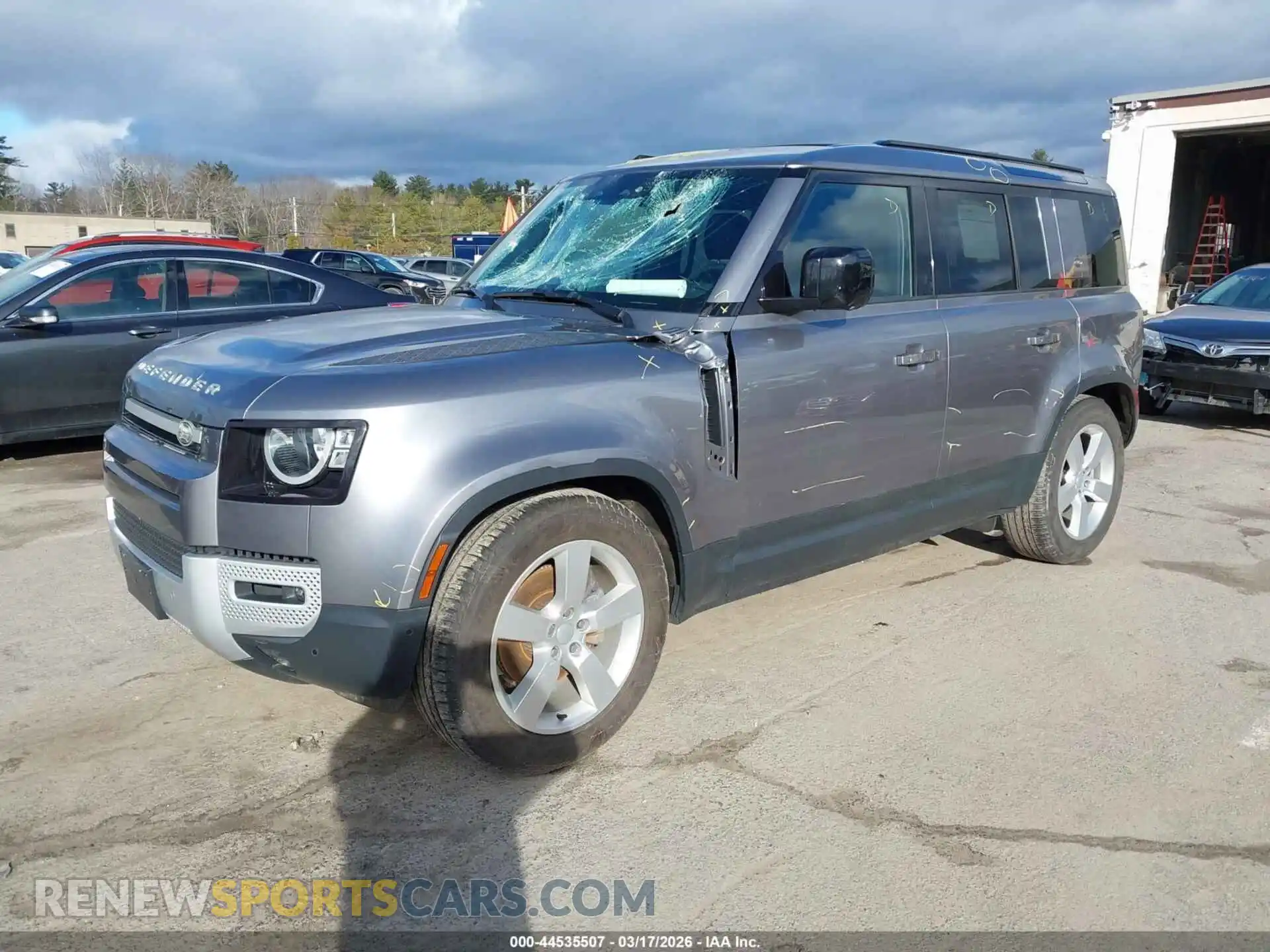 2 Фотография поврежденного автомобиля SALEJEEX7P2225450 LAND ROVER DEFENDER 2023