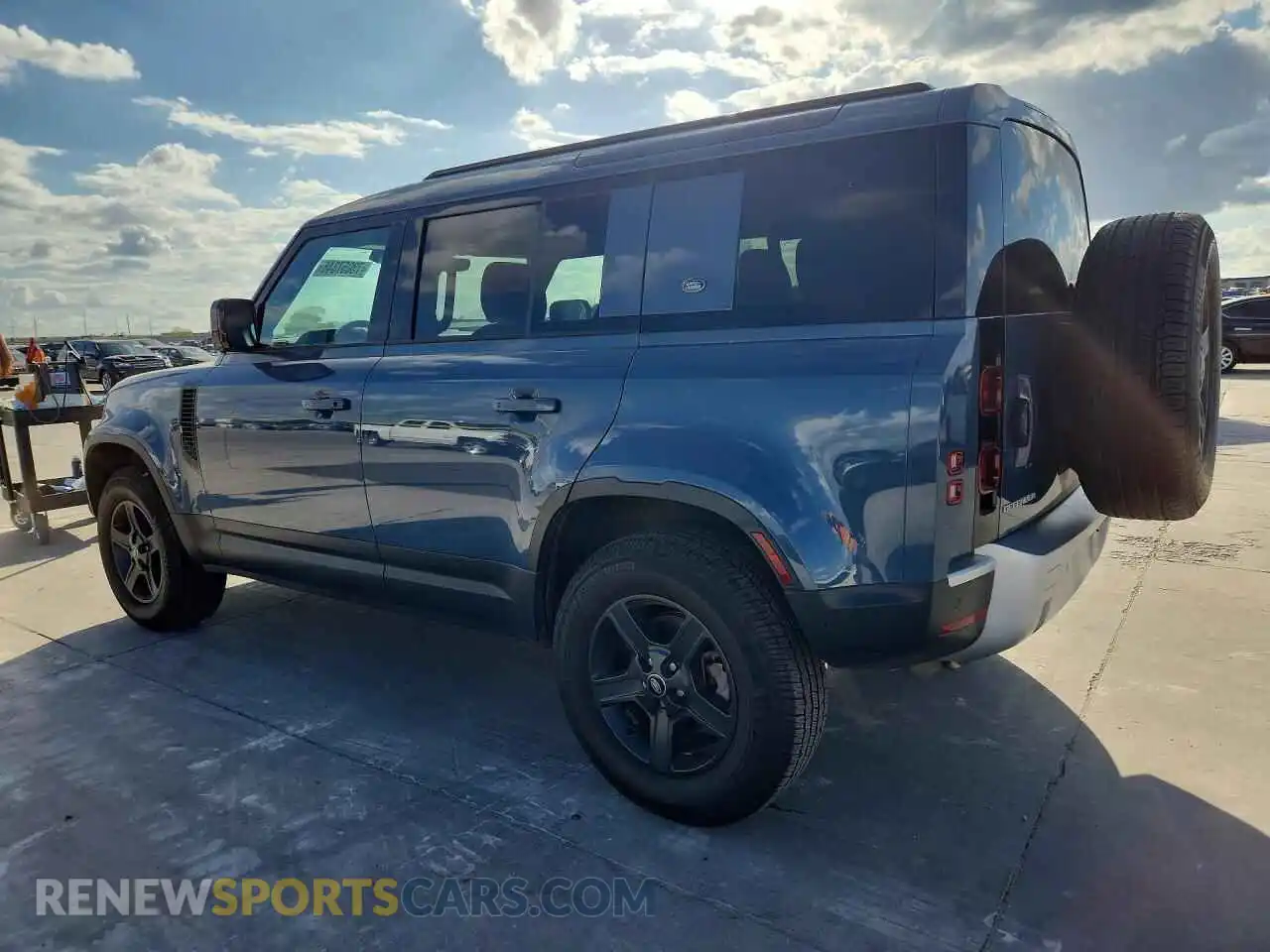 2 fotografías del automóvil dañado SALEK7EX1P2240258 LAND ROVER DEFENDER 2023