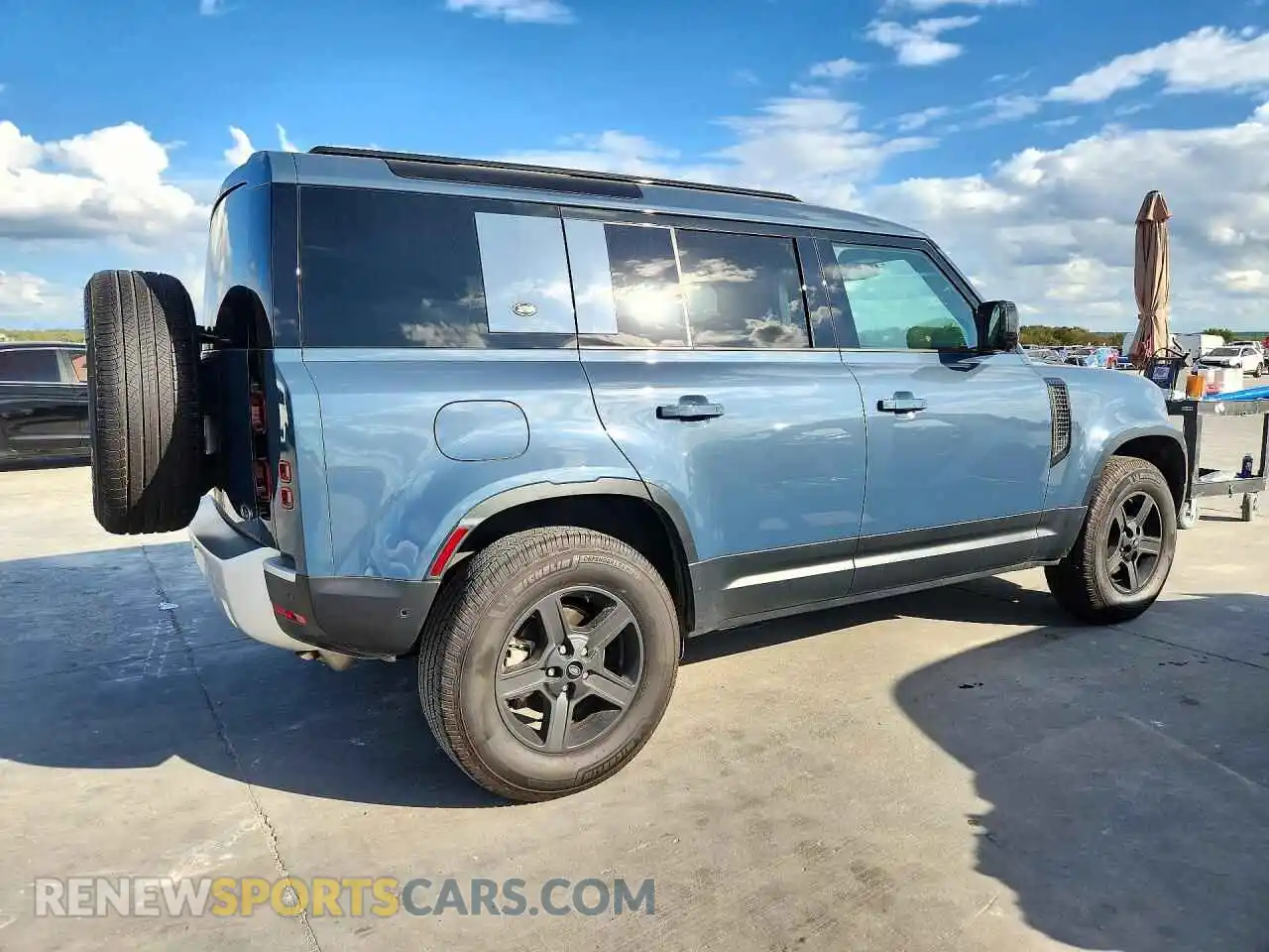 3 fotografías del automóvil dañado SALEK7EX1P2240258 LAND ROVER DEFENDER 2023