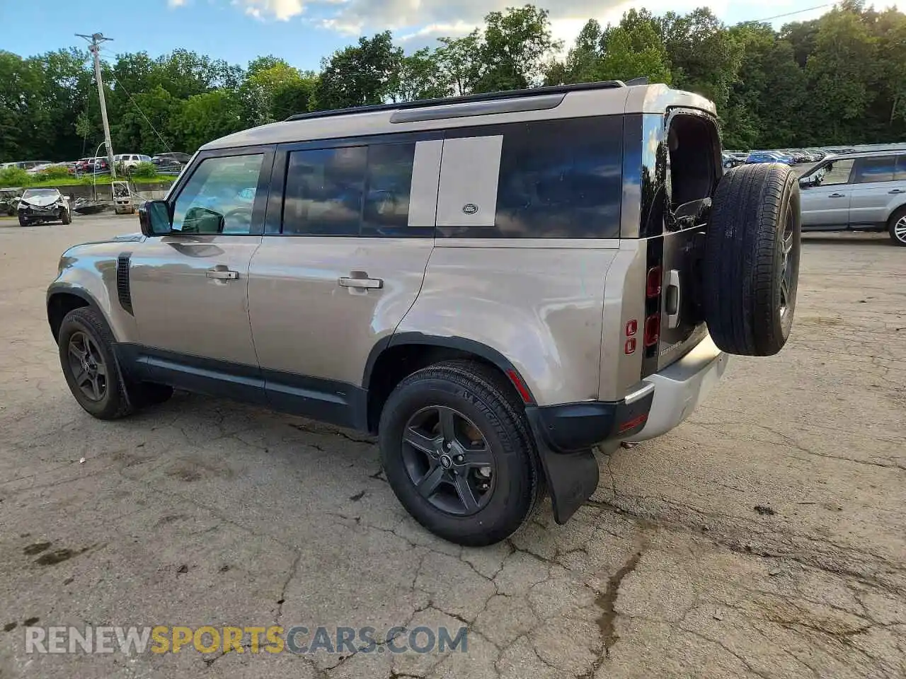 2 Photograph of a damaged car SALEK7EX2P2231763 LAND ROVER DEFENDER 2023