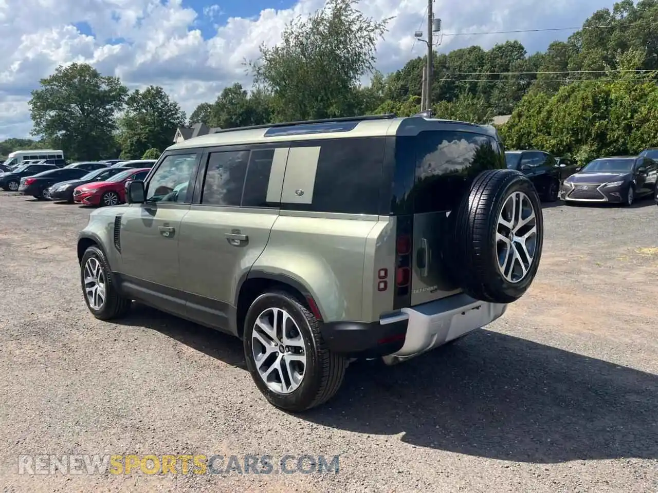 2 Photograph of a damaged car SALEPEEU6P2139440 LAND ROVER DEFENDER 2023