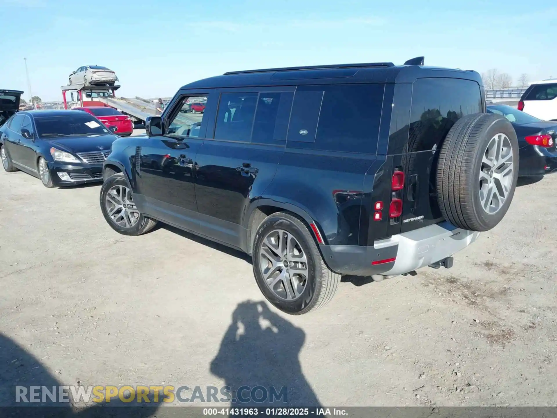 3 Photograph of a damaged car SALEPEEU6P2187343 LAND ROVER DEFENDER 2023