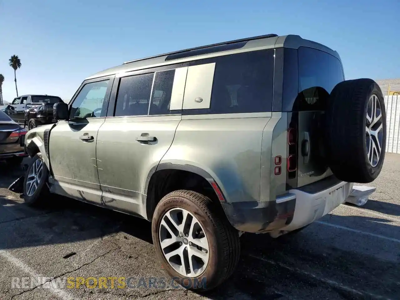 2 Фотография поврежденного автомобиля SALEPEEU9P2135771 LAND ROVER DEFENDER 2023