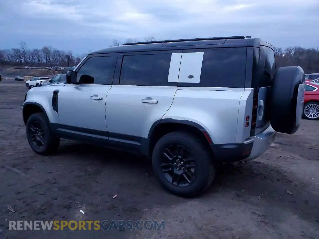 2 Photograph of a damaged car SALEPEEUXP2167175 LAND ROVER DEFENDER 2023
