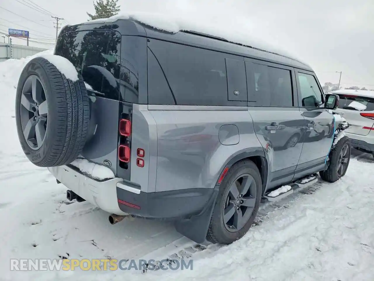 3 Photograph of a damaged car SALEPFEU3P2235841 LAND ROVER DEFENDER 2023
