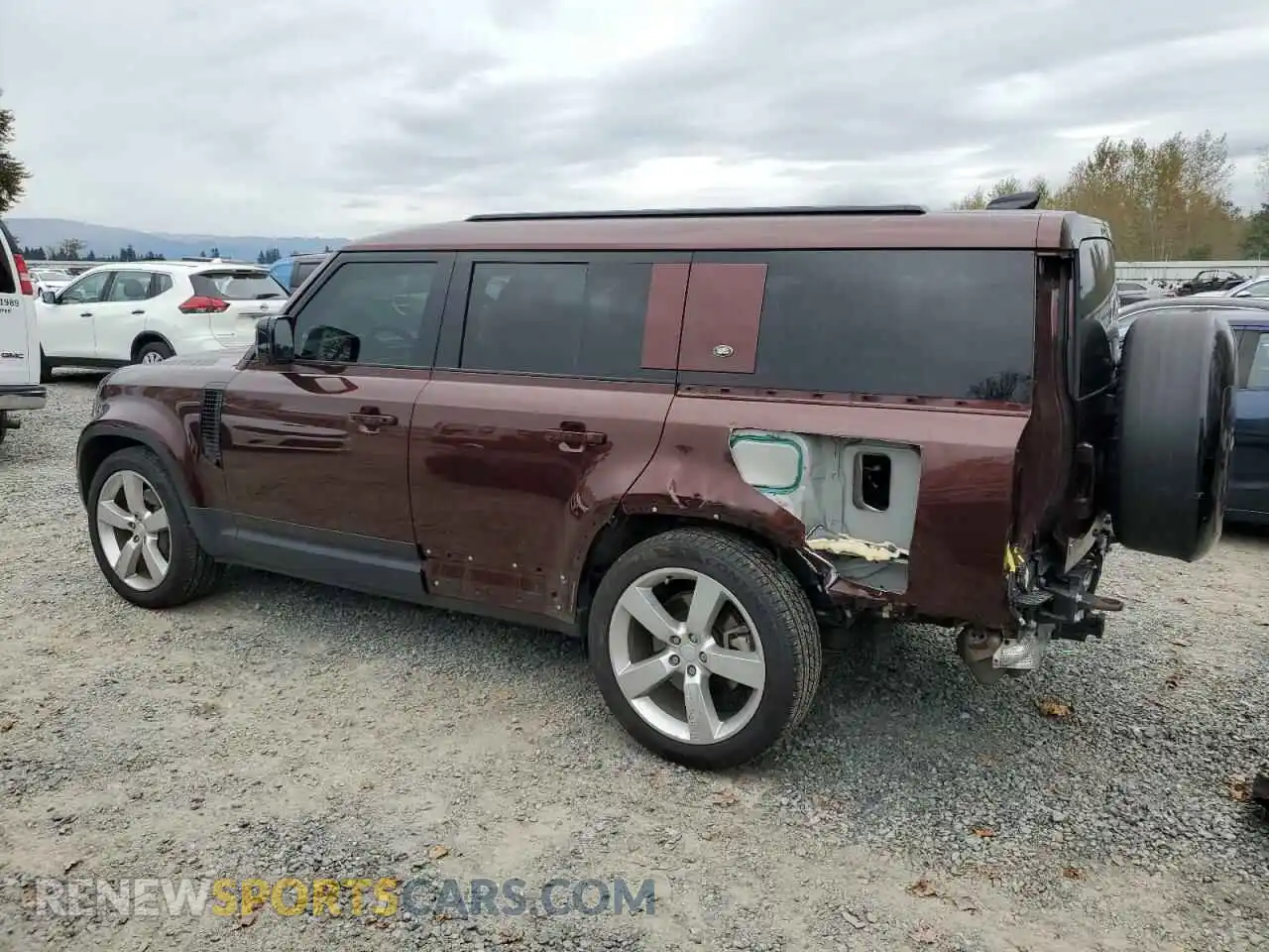 2 Photograph of a damaged car SALEVFEU3P2158961 LAND ROVER DEFENDER 2023
