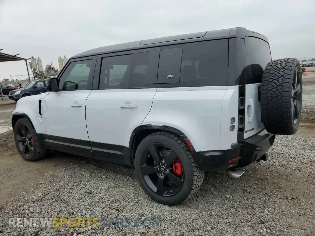 2 Photograph of a damaged car SALEWEEE2P2216381 LAND ROVER DEFENDER 2023