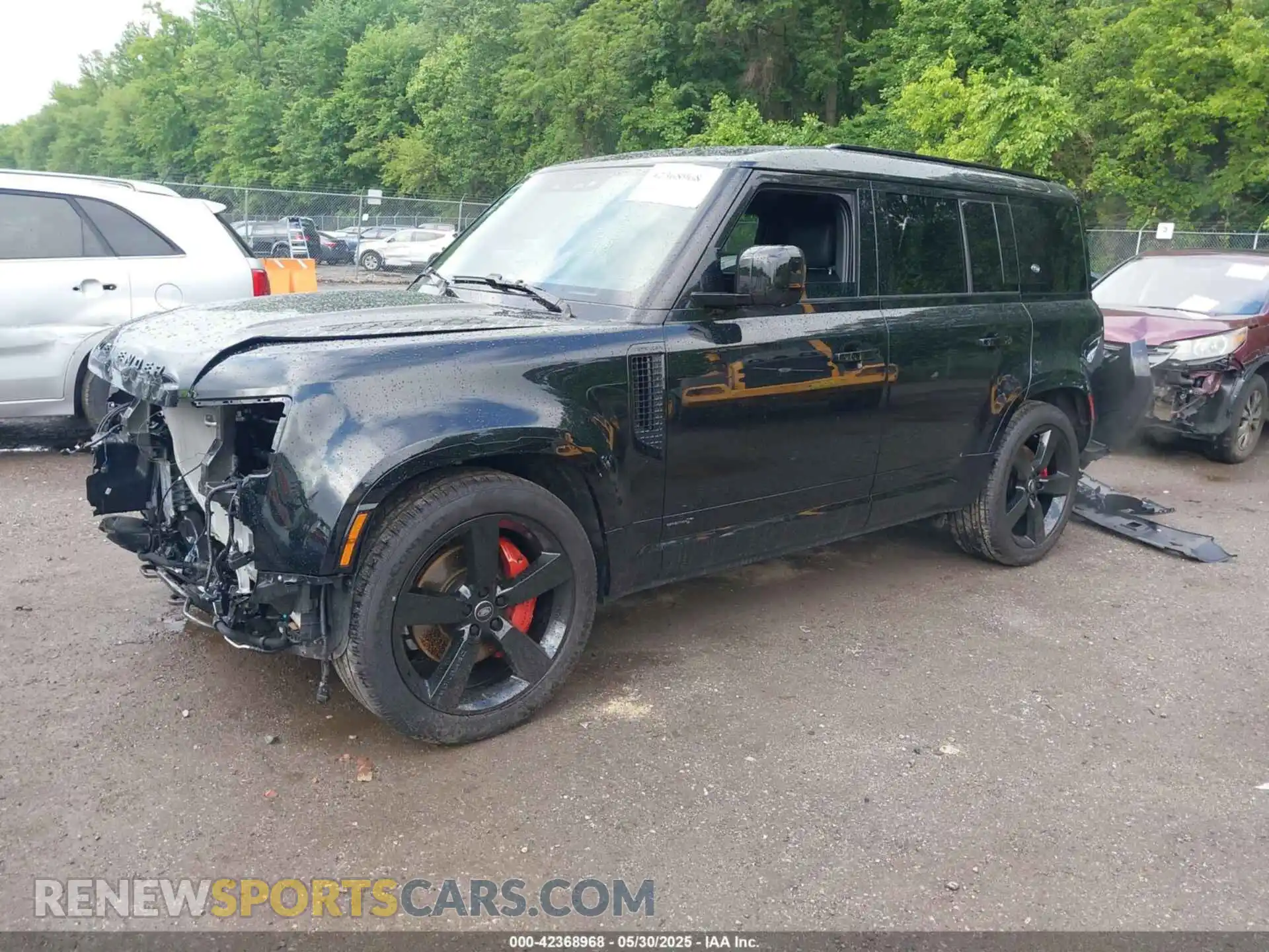 2 fotografías del automóvil dañado SALEX7EU2P2213481 LAND ROVER DEFENDER 2023
