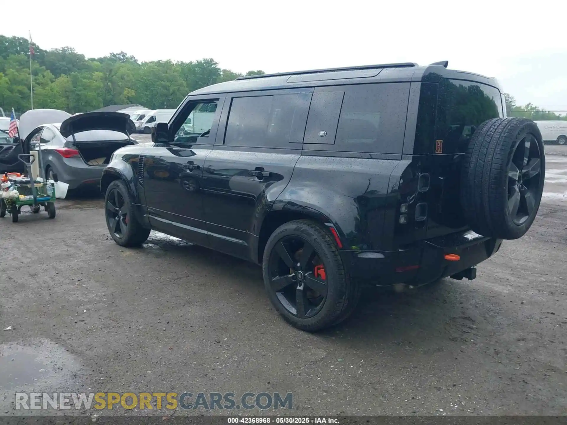 3 fotografías del automóvil dañado SALEX7EU2P2213481 LAND ROVER DEFENDER 2023