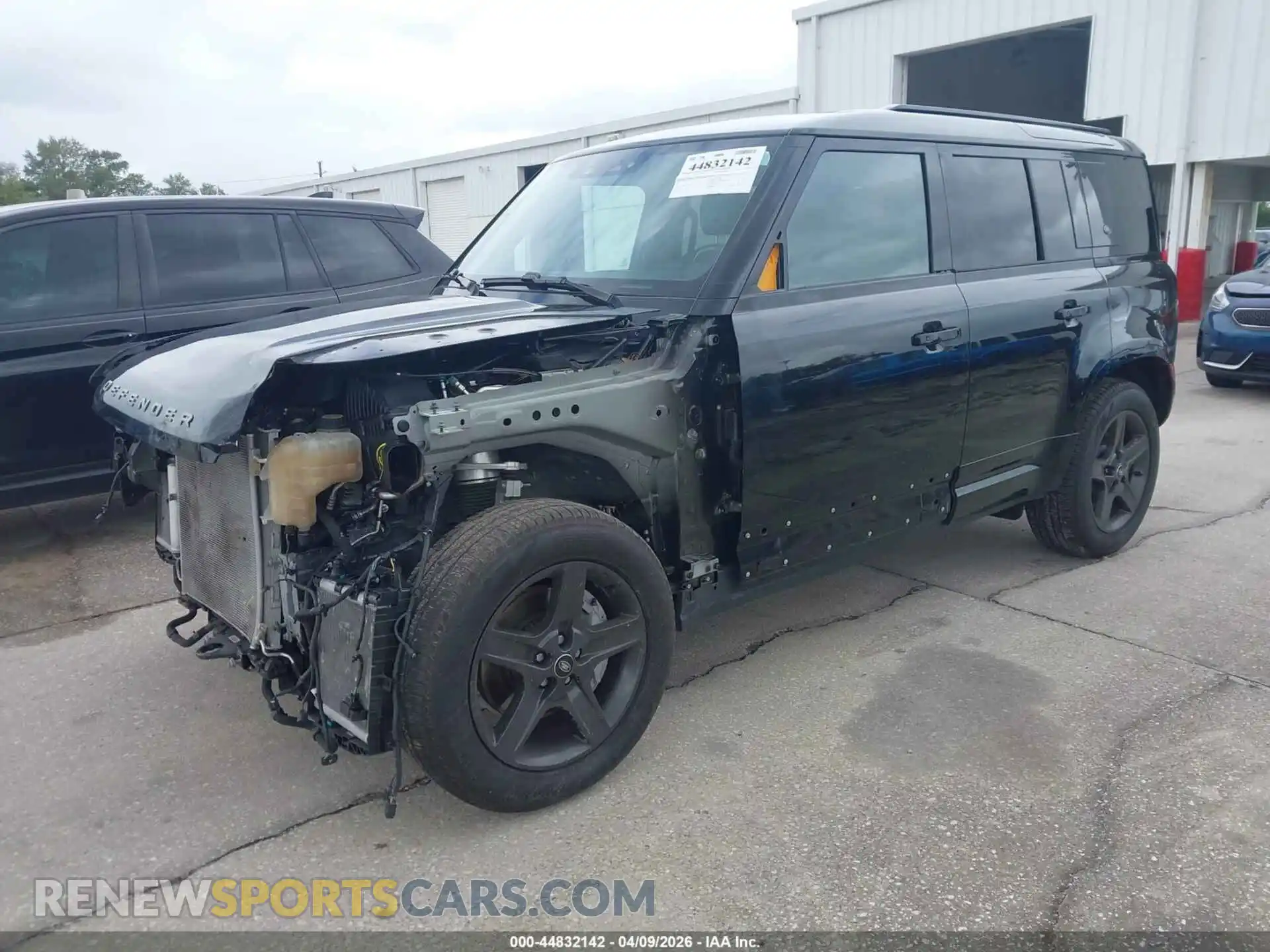 2 Photograph of a damaged car SALE2EEU5R2245363 LAND ROVER DEFENDER 2024