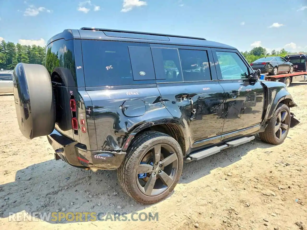 3 Photograph of a damaged car SALE2EEU6R2289663 LAND ROVER DEFENDER 2024