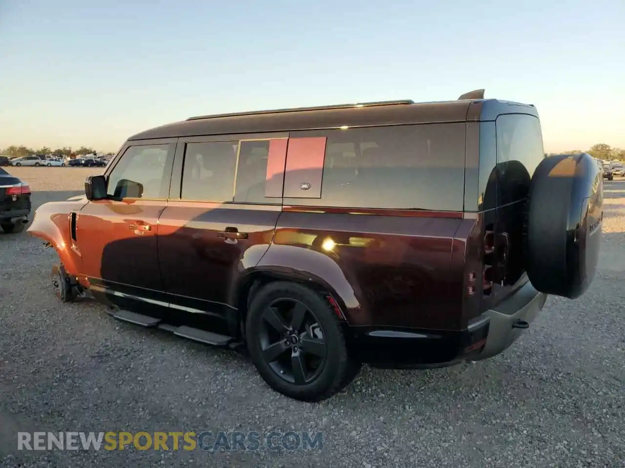 2 Photograph of a damaged car SALE2FEUXR2310567 LAND ROVER DEFENDER 2024