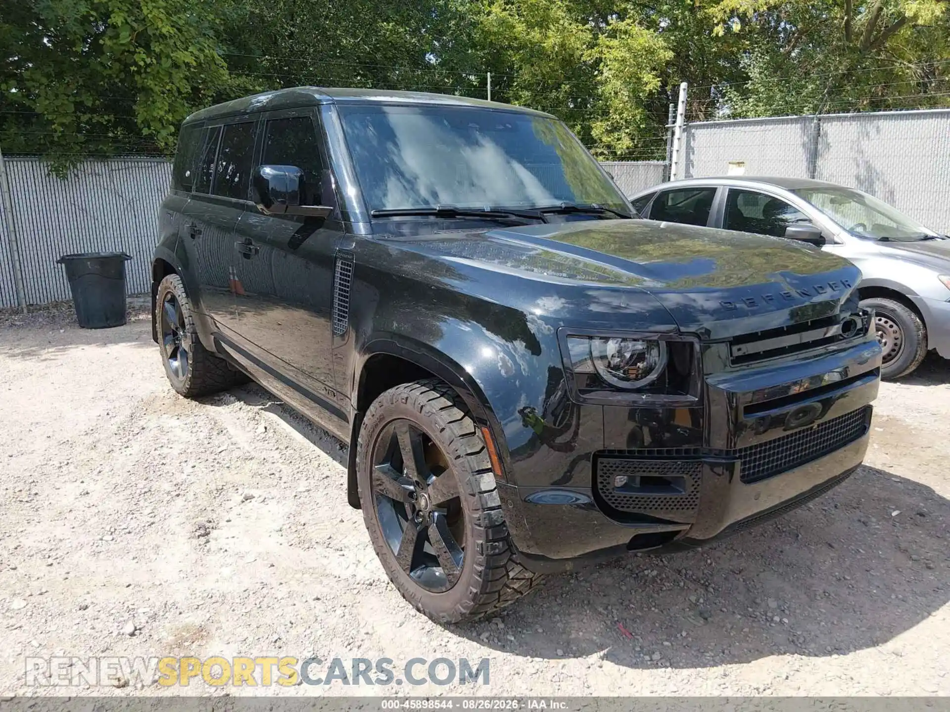1 Фотография поврежденного автомобиля SALEBEEE3R2245645 LAND ROVER DEFENDER 2024