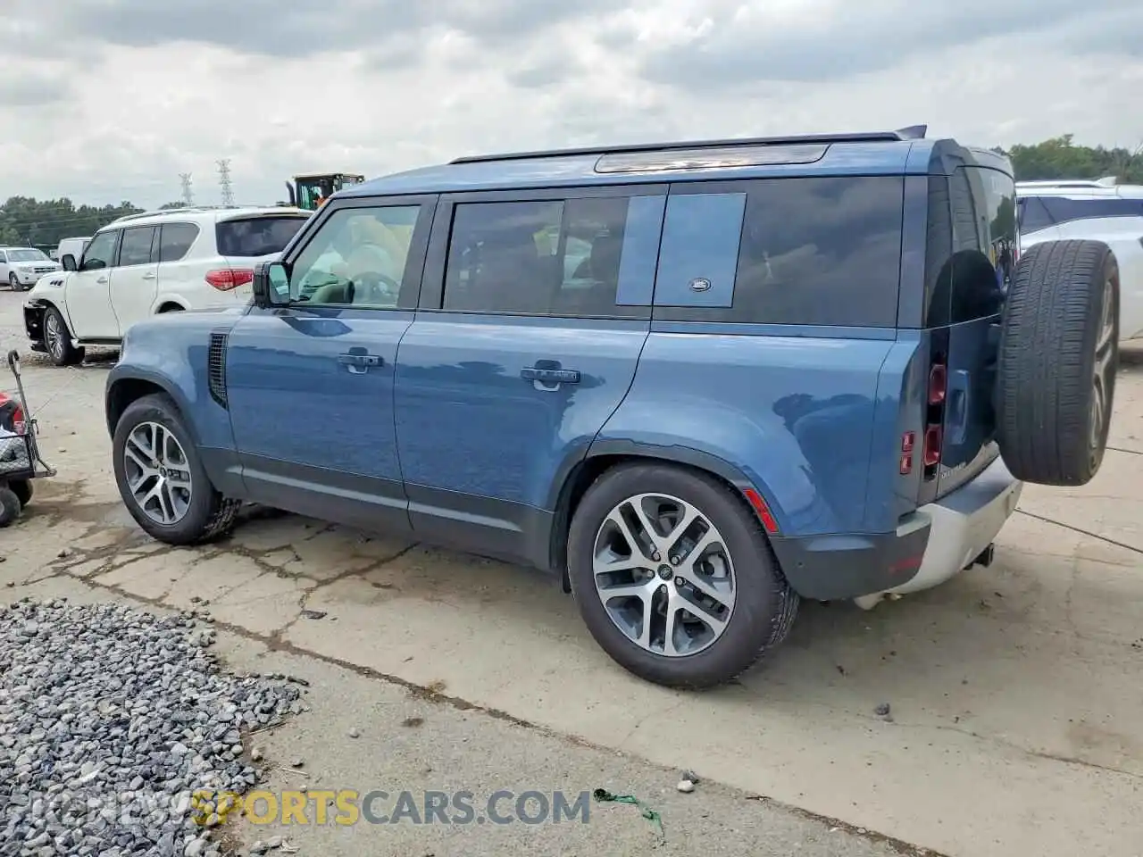 2 Фотография поврежденного автомобиля SALEJ7EU6R2258024 LAND ROVER DEFENDER 2024