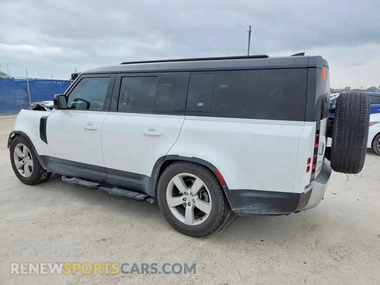 2 Фотография поврежденного автомобиля SALEJFEU0R2275797 LAND ROVER DEFENDER 2024