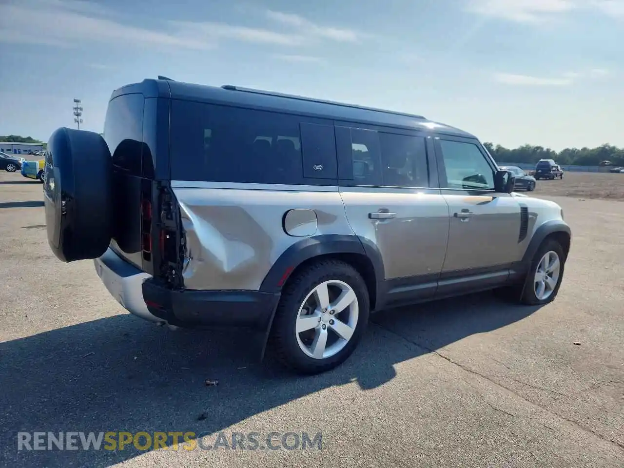 3 Фотография поврежденного автомобиля SALEJFEU1R2312162 LAND ROVER DEFENDER 2024