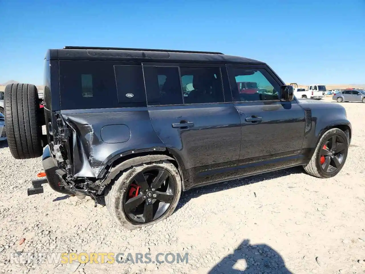 3 fotografías del automóvil dañado SALEX7EU8R2293968 LAND ROVER DEFENDER 2024