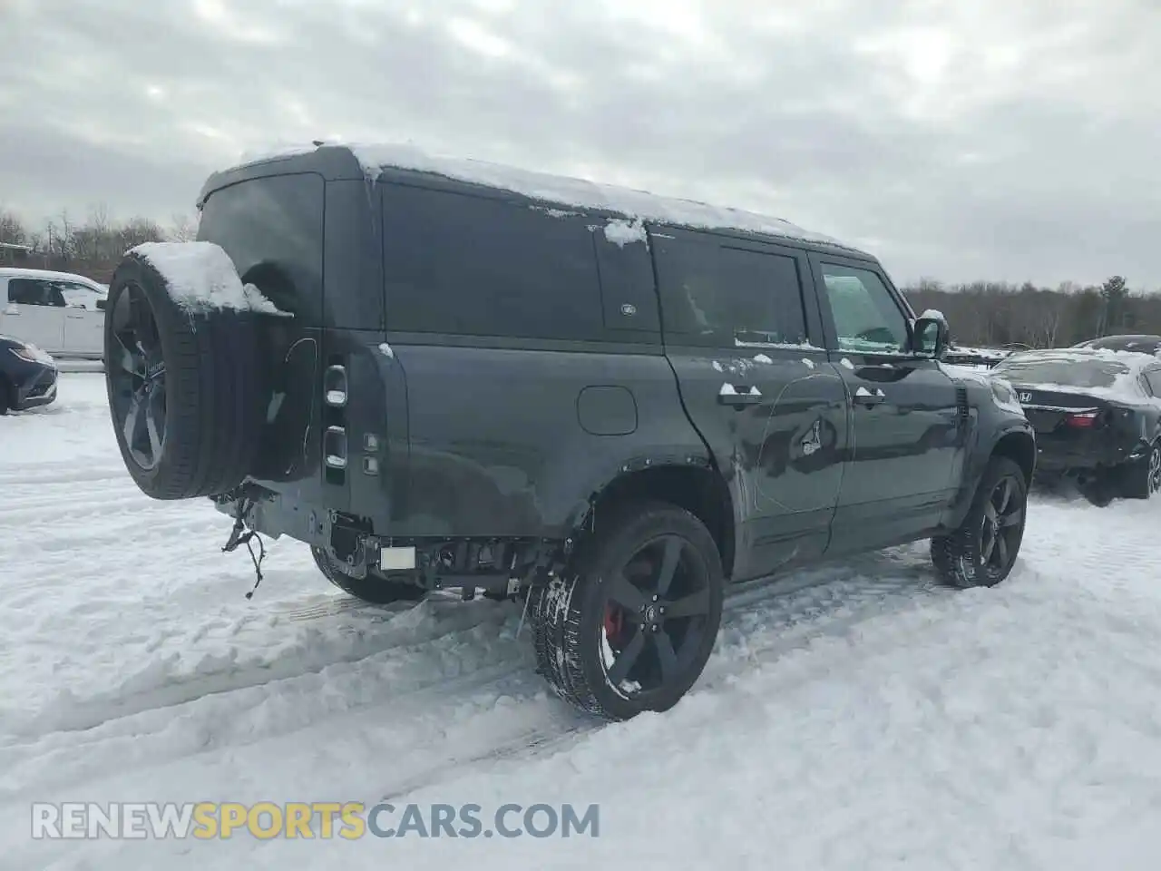3 Photograph of a damaged car SALEXFEU3R2356517 LAND ROVER DEFENDER 2024