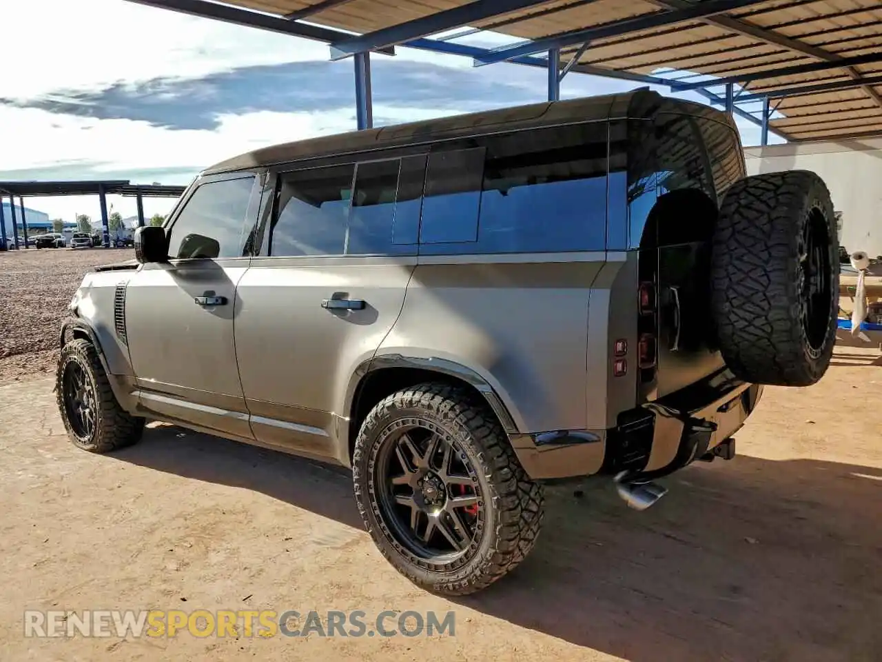 2 Photograph of a damaged car SALE2EFE2S2357437 LAND ROVER DEFENDER 2025