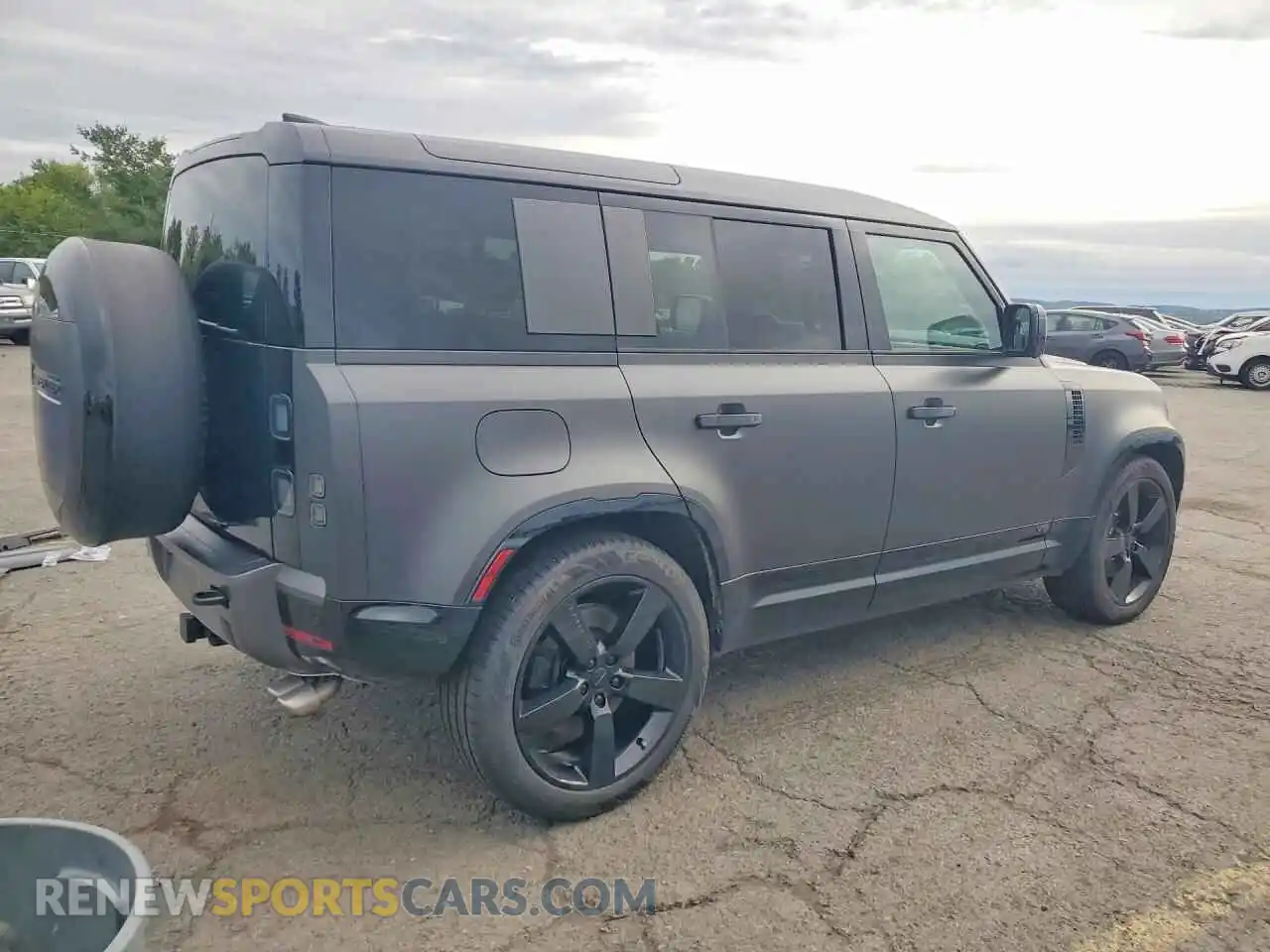 3 Фотография поврежденного автомобиля SALEWEEE8T2487147 LAND ROVER DEFENDER 2026