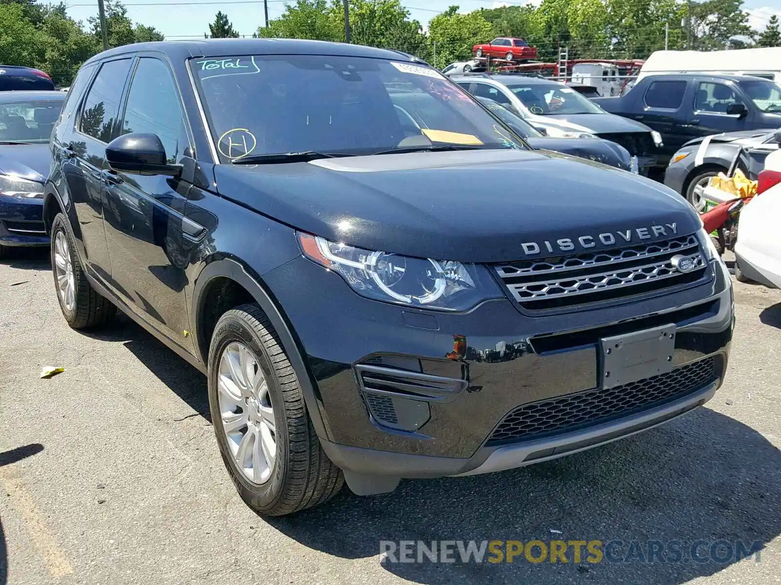 1 Photograph of a damaged car SALCP2FX2KH808260 LAND ROVER DISCOVERY 2019