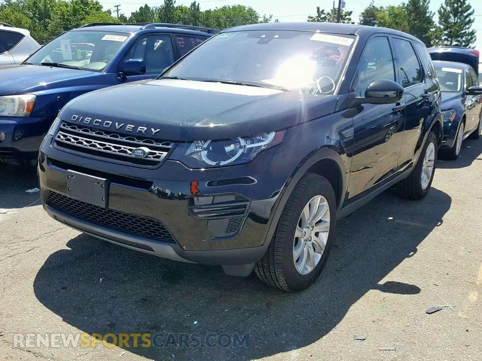 2 Photograph of a damaged car SALCP2FX2KH808260 LAND ROVER DISCOVERY 2019