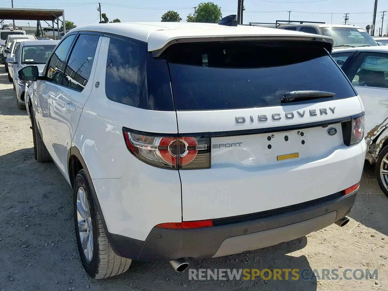 3 Photograph of a damaged car SALCP2FX4KH808602 LAND ROVER DISCOVERY 2019